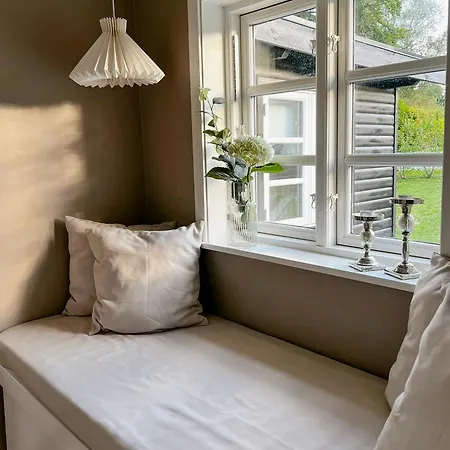 Calm Retreat With Large Garden By Heather Hill Vejby